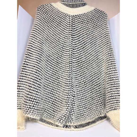 Freeway Sweaters | Fuzzy Sweater | Color: Black/Cream , Sz. M, Ladies , Poncho - Picture 6 of 12